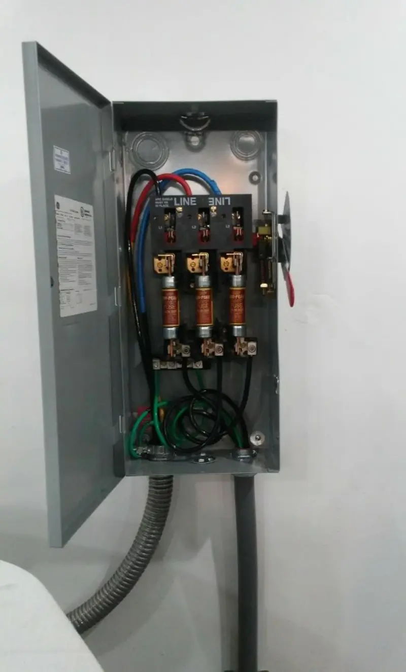 Three-phase disconnect switch installed for Electrical Wiring & Rewiring in Carter Lake